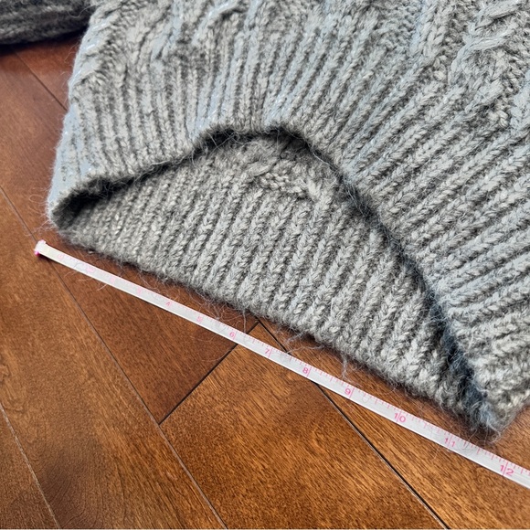 Zara Cable Knit Chunky Cropped Grey Sweater Sweater - Picture 9 of 9